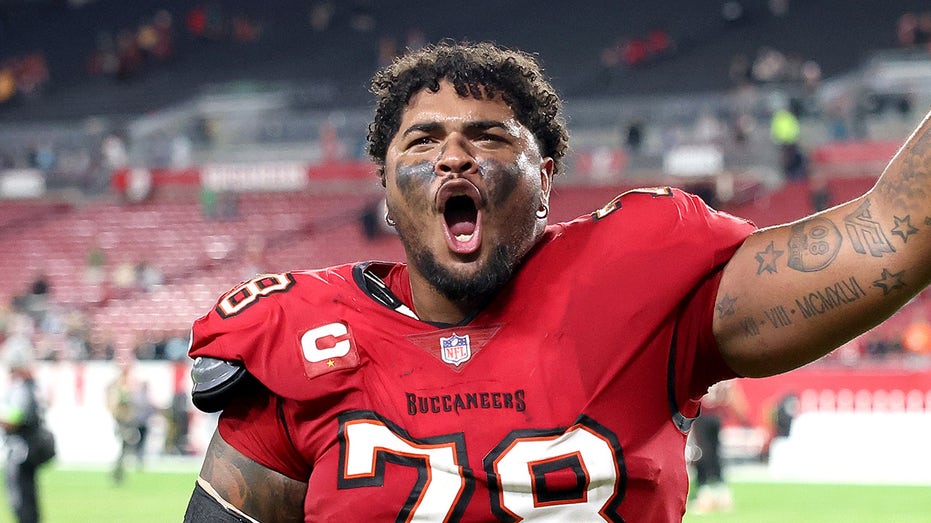 Bucs make Tristin Wirfs highest-paid offensive lineman in NFL history with massive extension