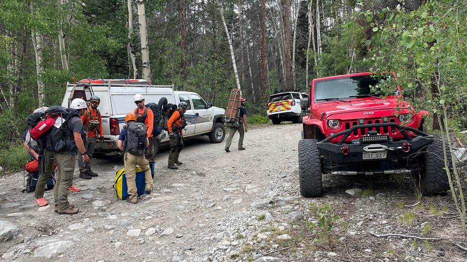 Co-workers leave Colorado man behind on mountain summit during office retreat