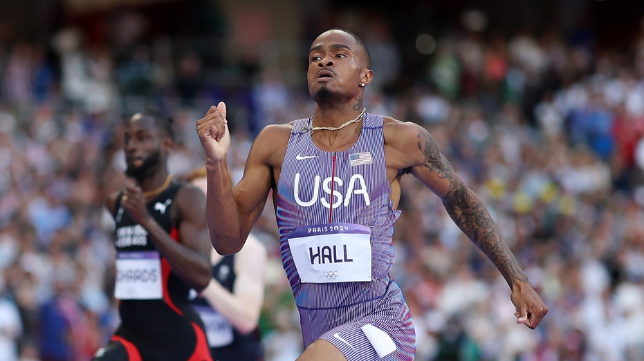 USA's Quincy Hall comes from behind to win gold in Olympic men's 400-meter final