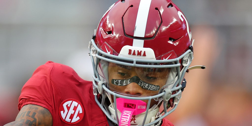 Alabama's 17-year-old star receiver writes blunt 2-word message on eye  black ahead of breakout game
