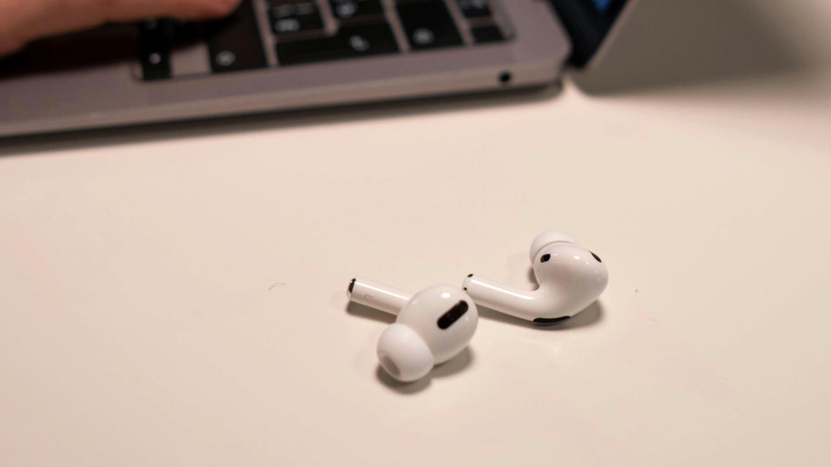 Apple convierte los AirPods Pro 2 en audífonos de bajo coste