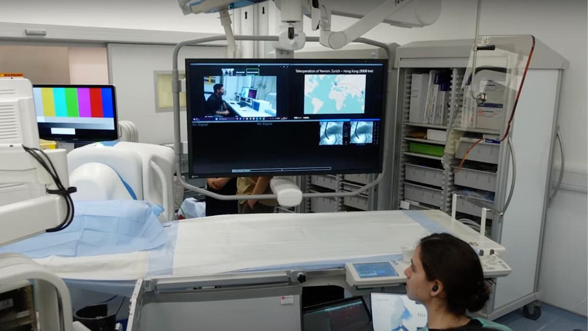 Surgeons use PlayStation controller for long-distance endoscopy