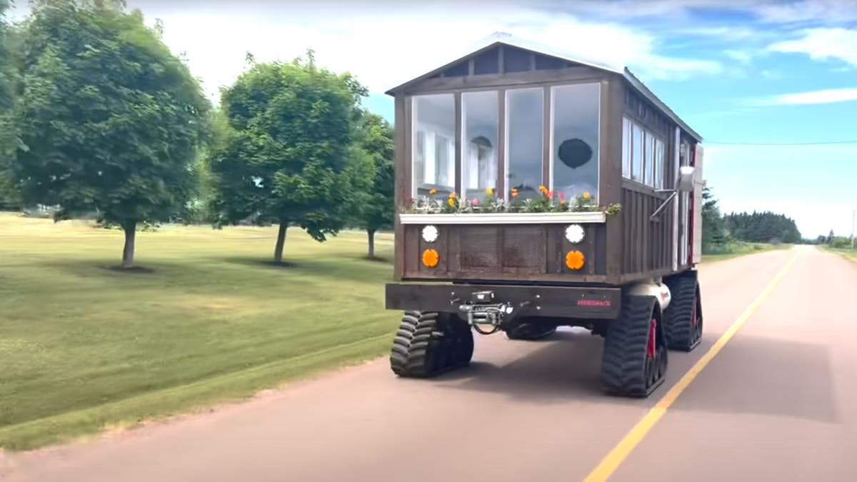 Unstoppable off-road tiny house conquers any terrain, anywhere | Fox News