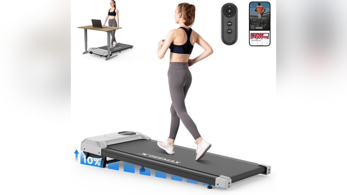 Cobalah treadmill kompak ini.