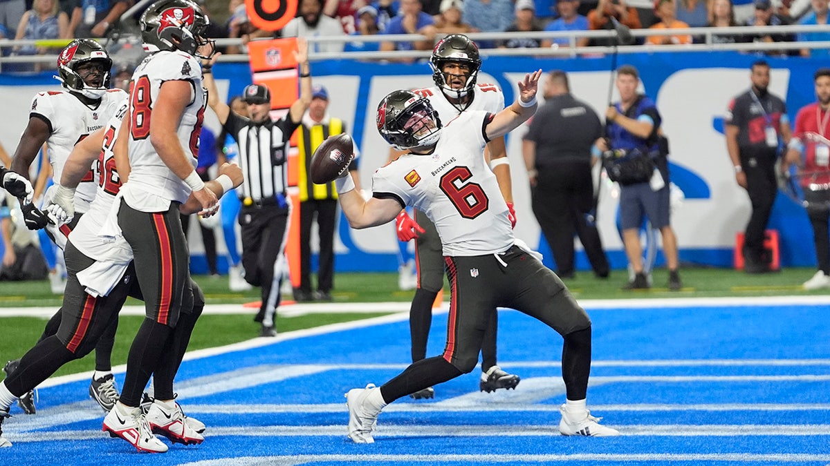 Baker Mayfield celebra