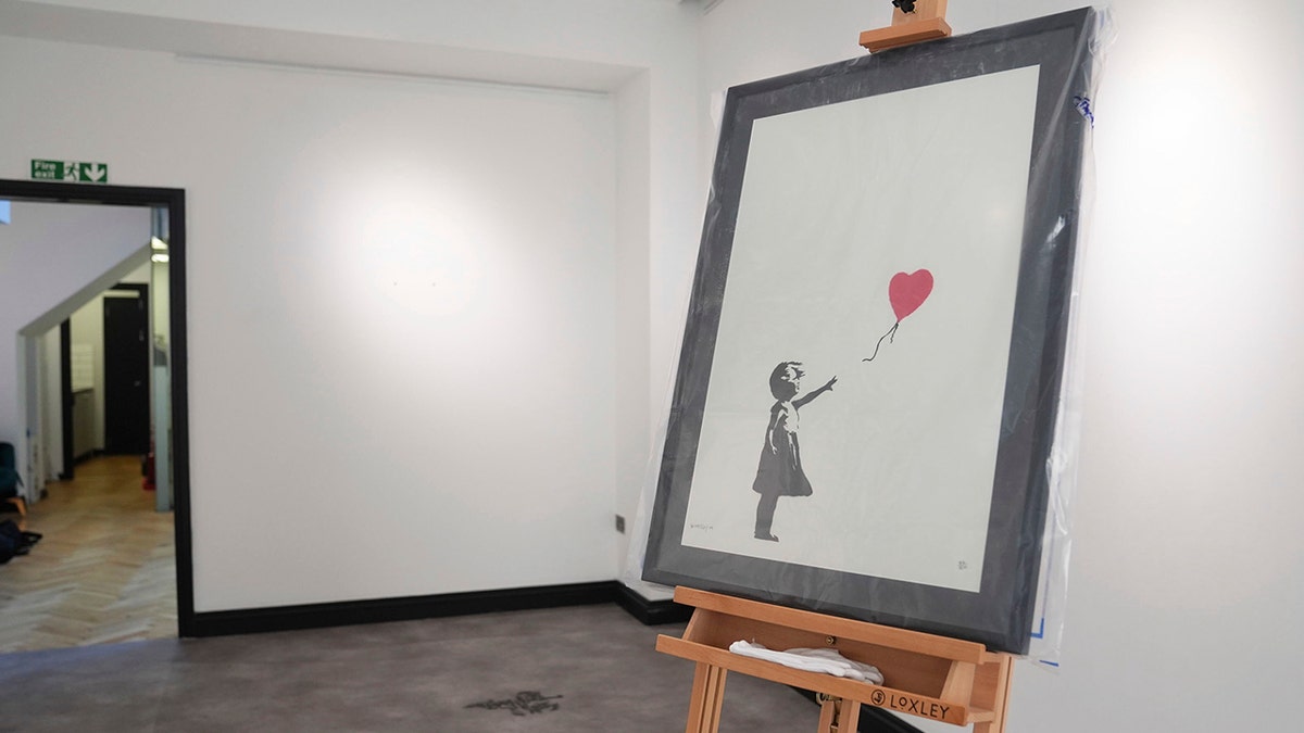 Arte de Banksy en una galería de Londres