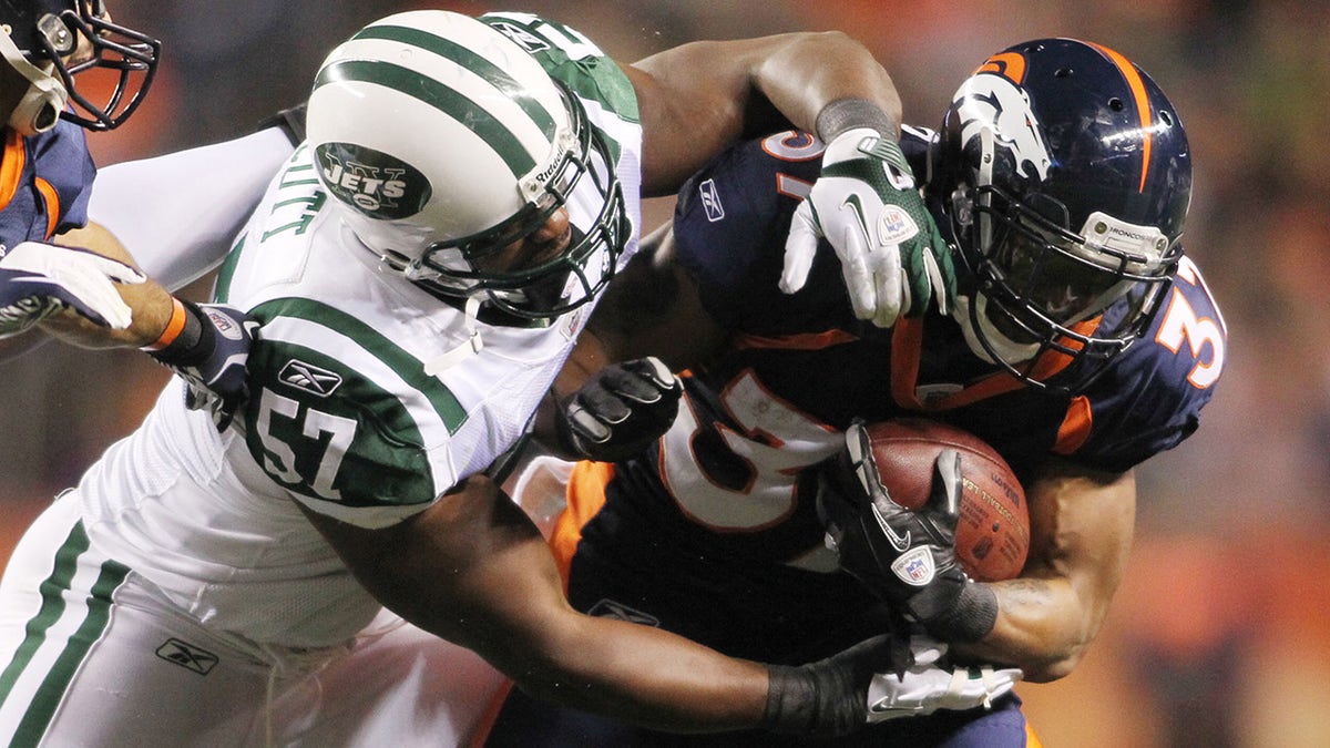 Bart Scott vs Broncos