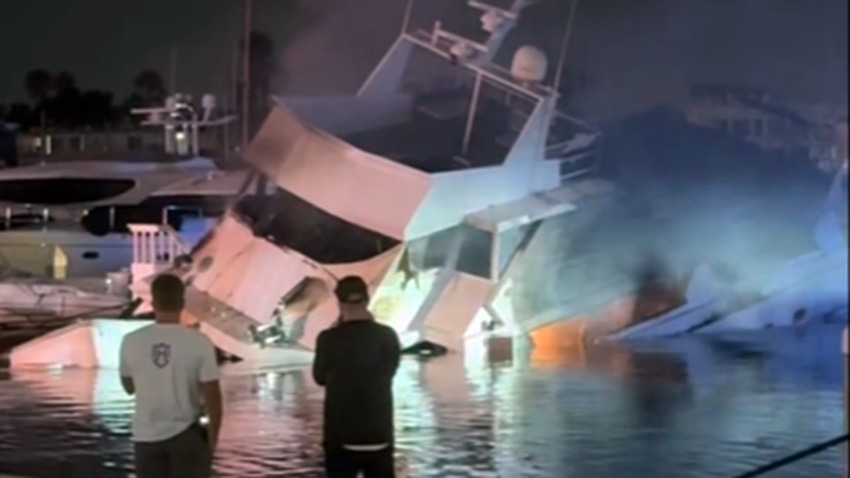 Yacht sinks successful  Los Angeles area