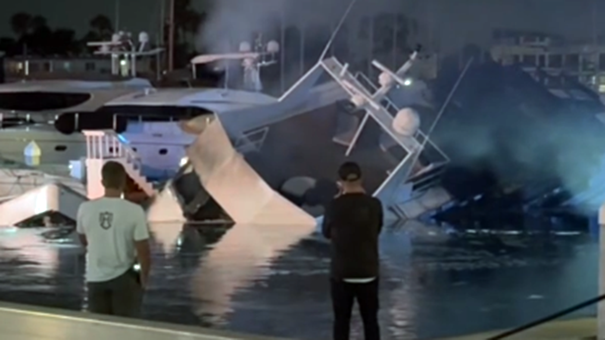 The Admiral yacht sinks successful  California