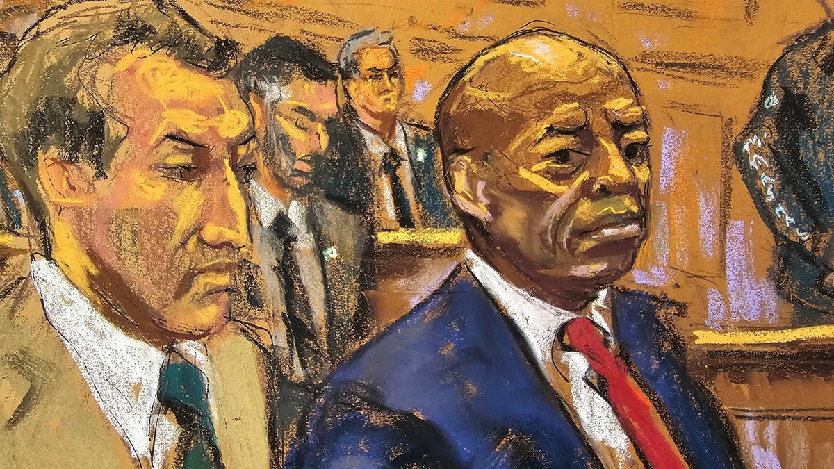 El alcalde de Nueva York Eric Adams, sentado en el tribunal federal durante su comparecencia