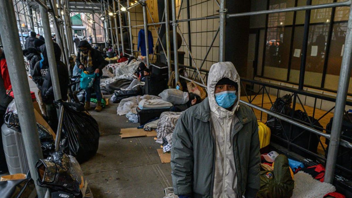 Migrants in New York City camping on sidewalk