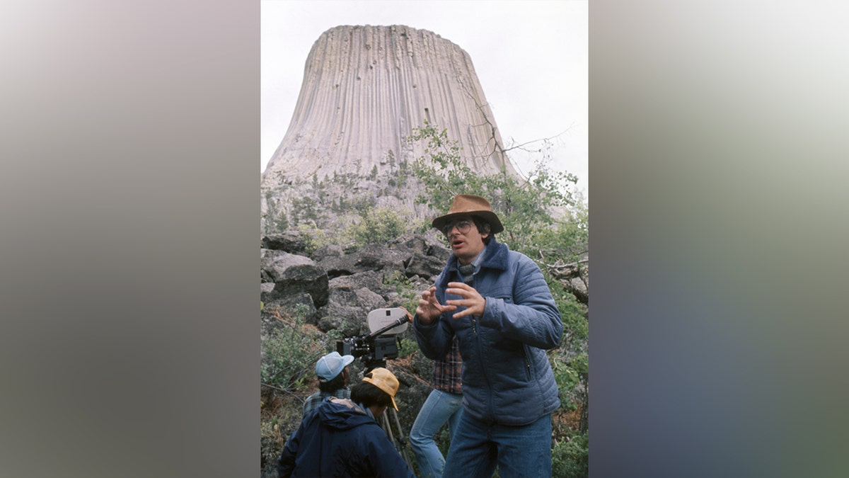 Steven Spielberg en la Torre del Diablo en 1977