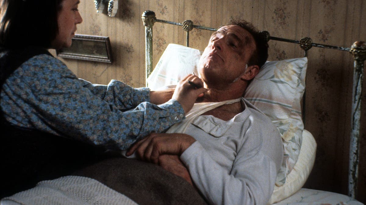 kathy bates y james caan en misery