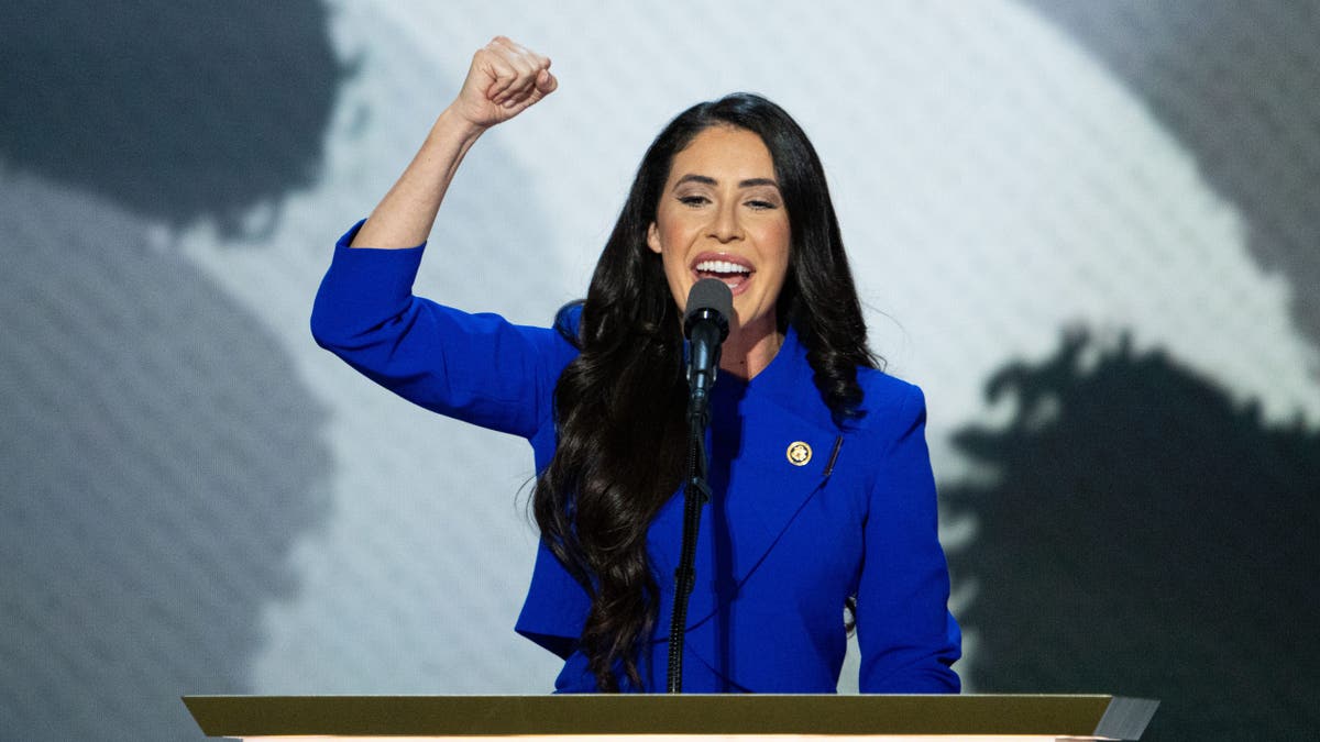 Luna puffs out her chest for the first time during RNC speech