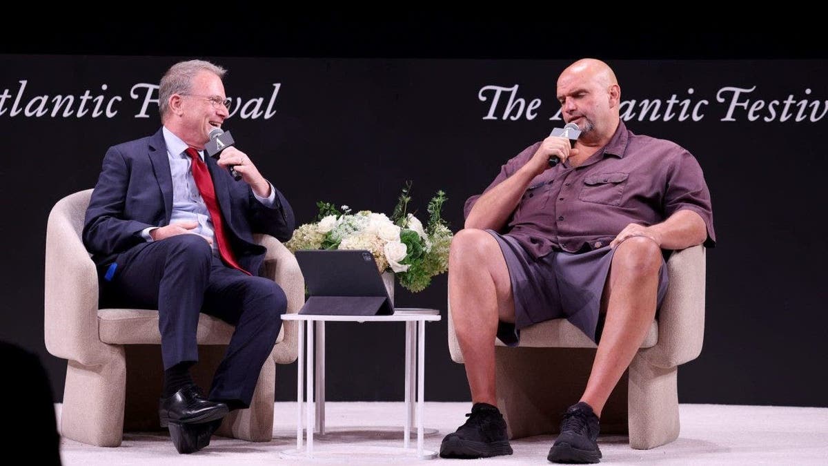 Jeffrey Goldberg y John Fetterman