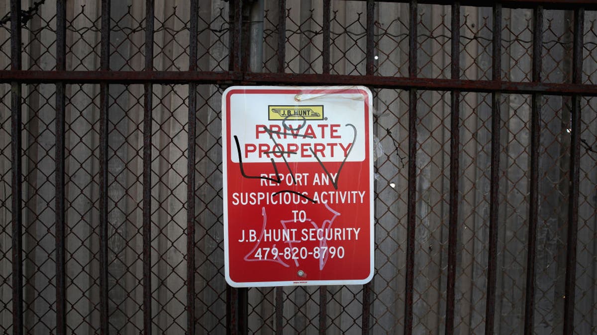 Gang graffiti on a sign in Chicago's Lawndale neighborhood. (Scott Olson/Getty Images)