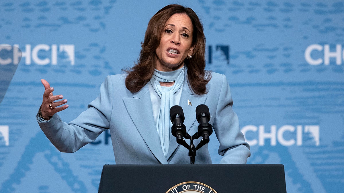 Foto jarak dekat Kamala Harris