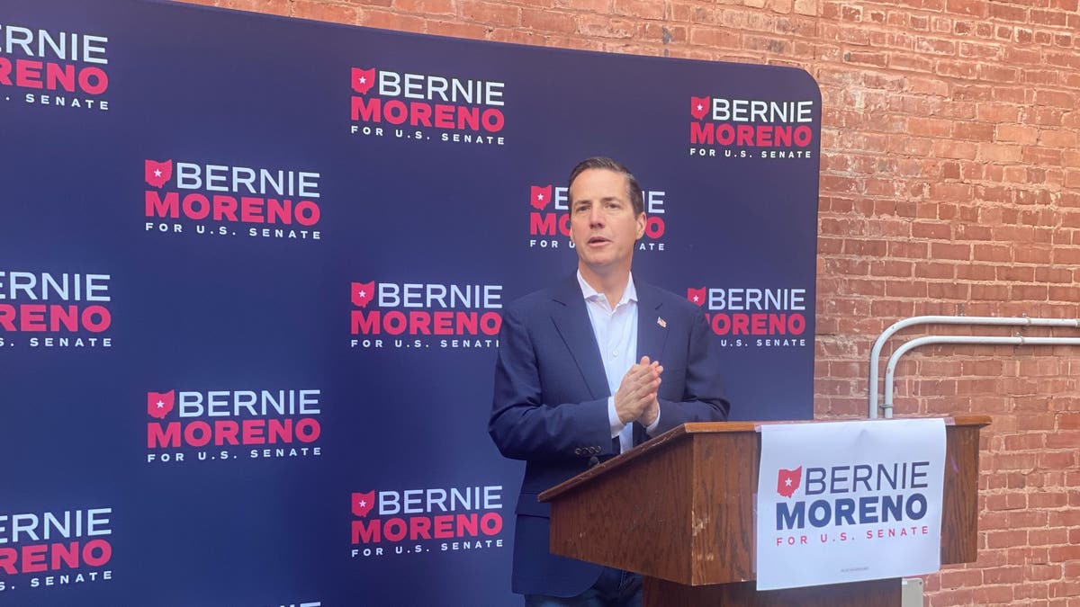 O candidato republicano ao Senado de Ohio, Bernie Moreno, realiza um evento no centro de Springfield, Ohio, em 14 de setembro de 2024. (Fox News - Michael Lee)