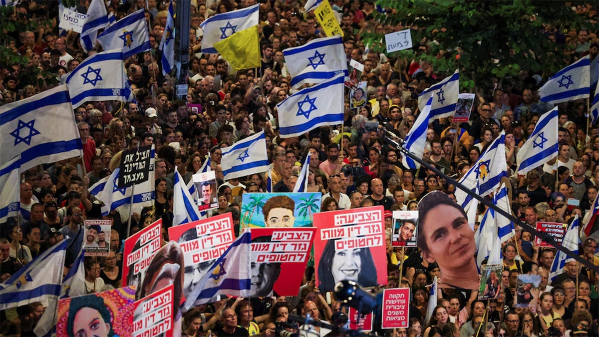 Manifestantes de Tel Aviv