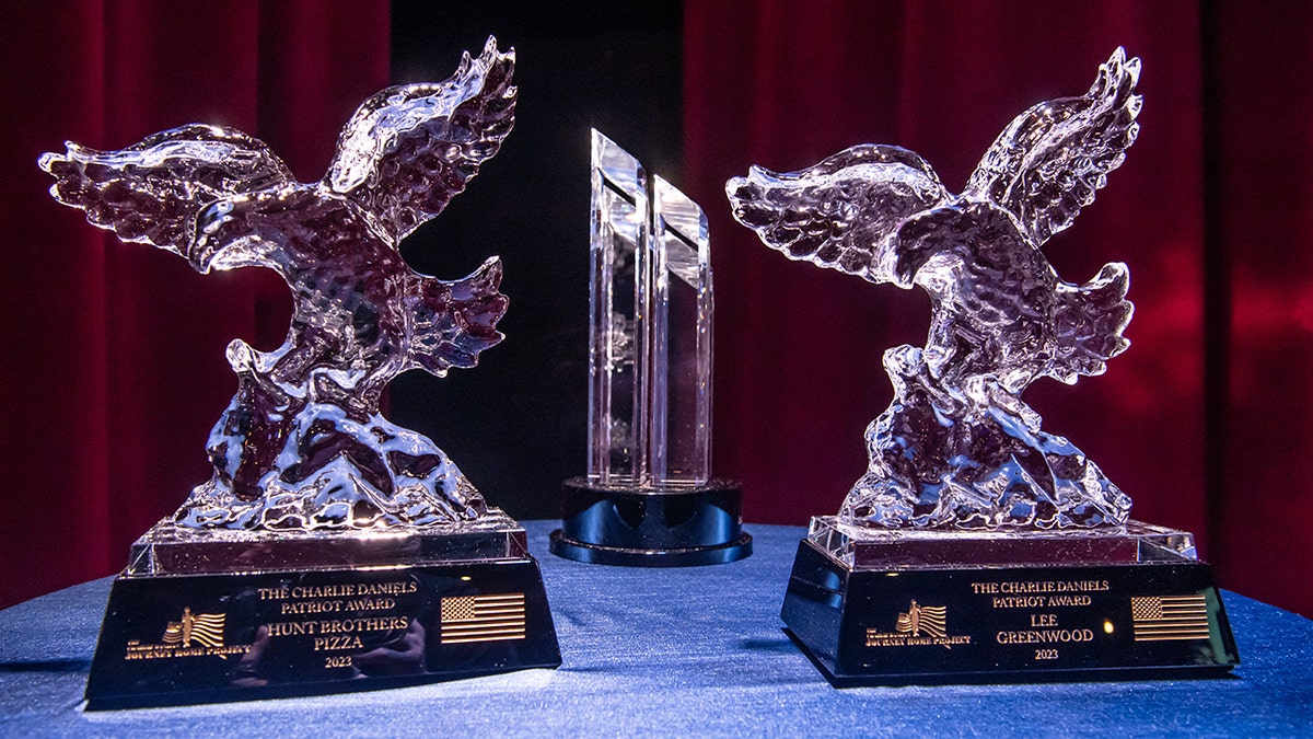 patriot awards trophies