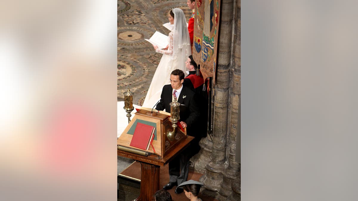 Hermano de la novia, James Middleton visto antes de hacer una lectura durante la Boda Real del Príncipe Guillermo con Catalina Middleton en la Abadía de Westminster 