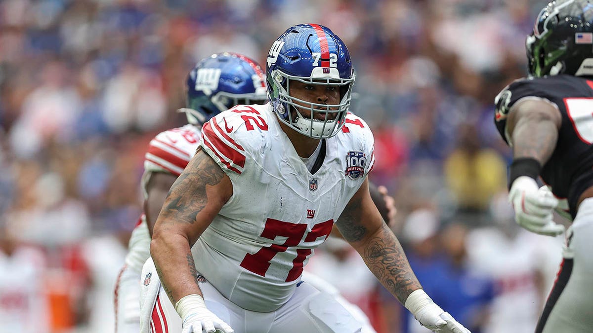 Jermaine Eluemunor gra dla Giants