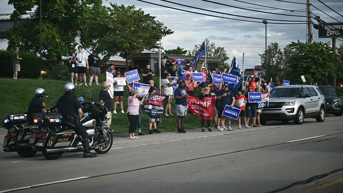 Trump supporters extracurricular  a Kamala Harris event