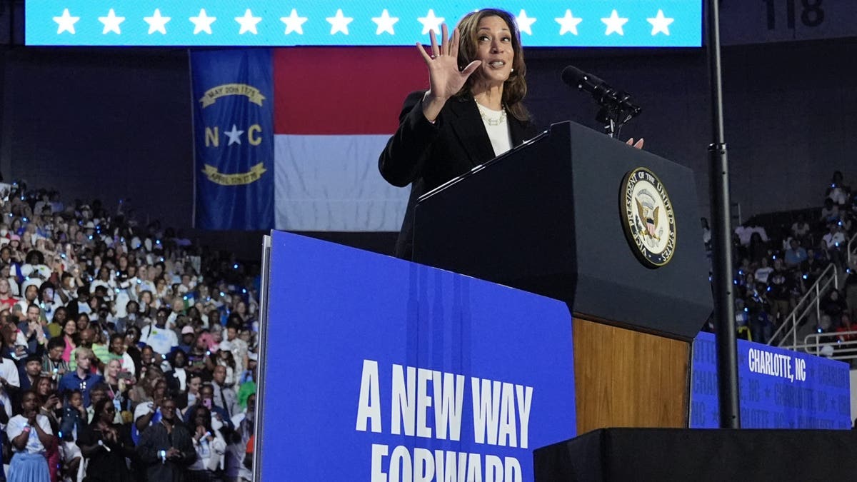 Kamala Harris tampil memukau setelah debatnya dengan Trump