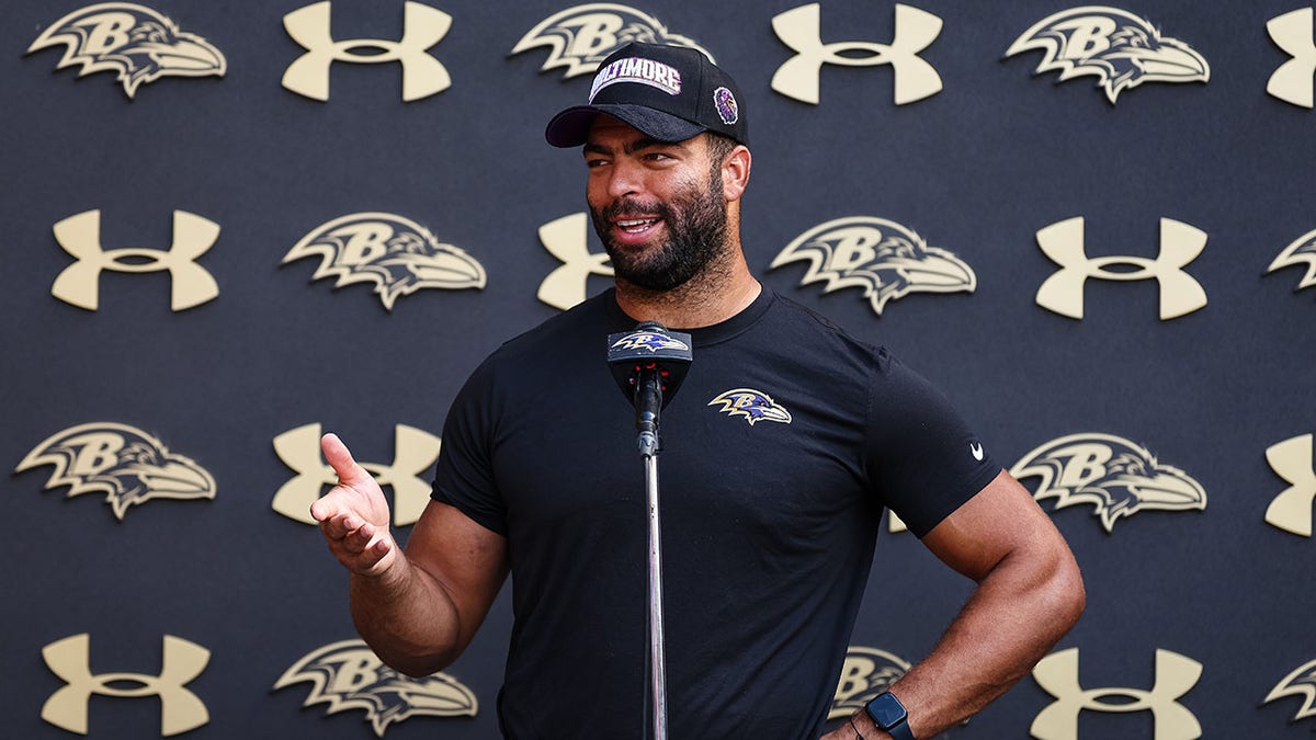 Kyle Van Noy speaks to media