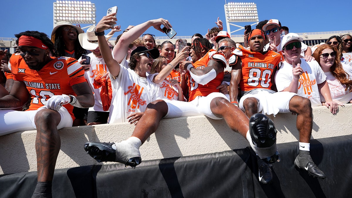 Jogadores do Oklahoma State em corvos