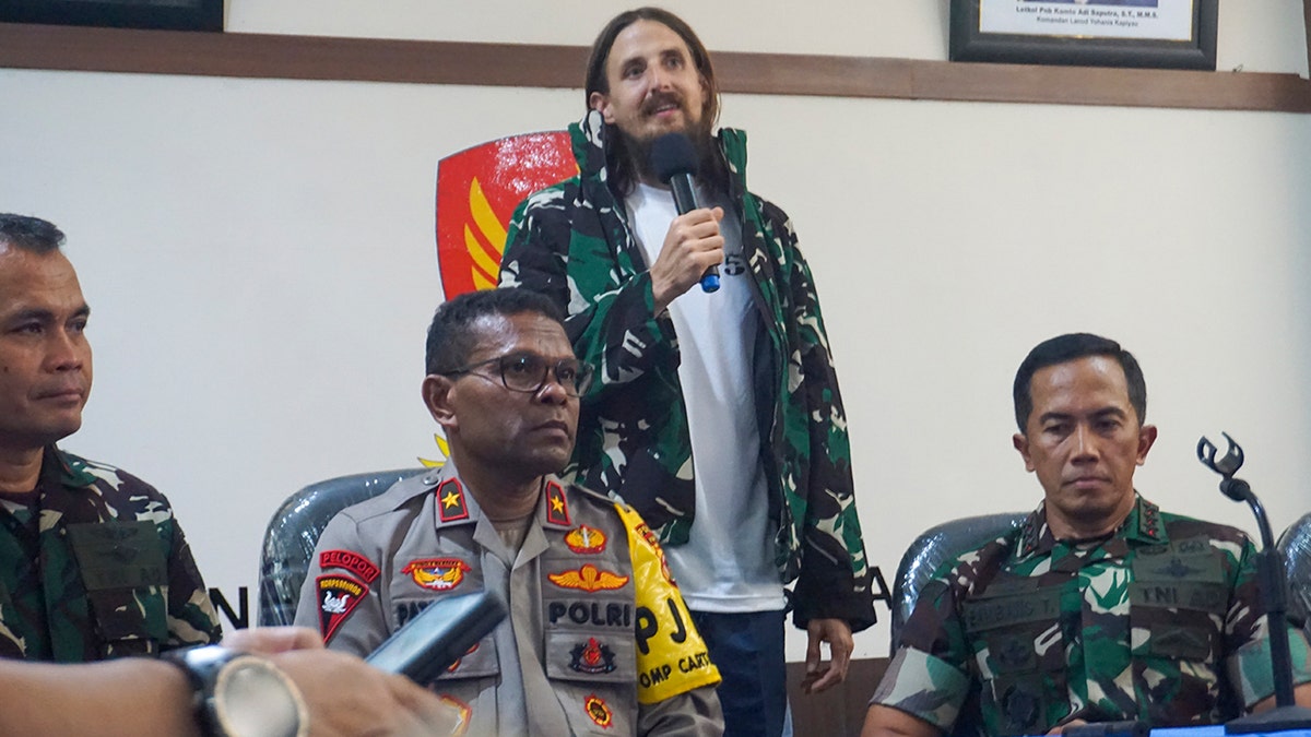 Phillip Mehrtens berbicara setelah dibebaskan