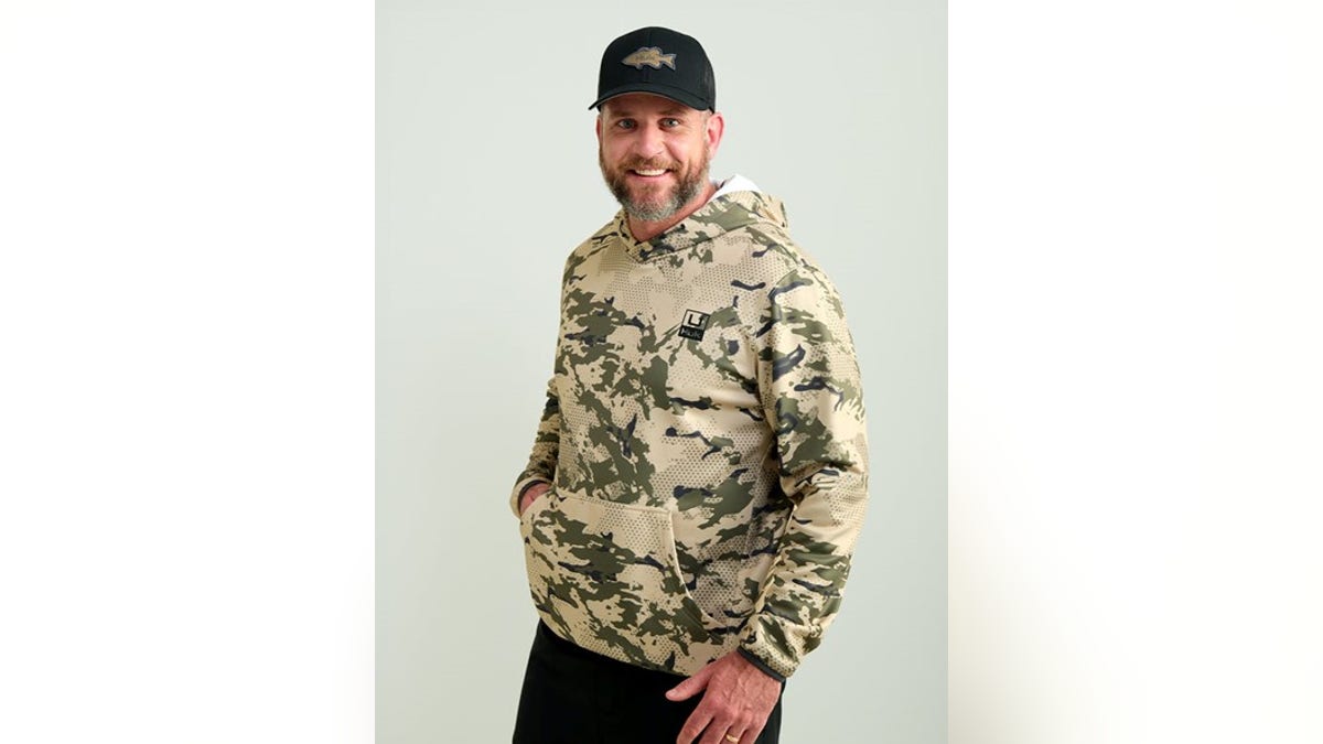 Stay comfortable with a waterproof, lined sweatshirt.?