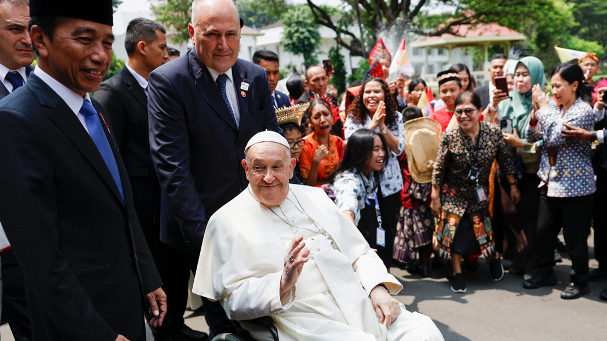 El Papa Francisco visita Indonesia