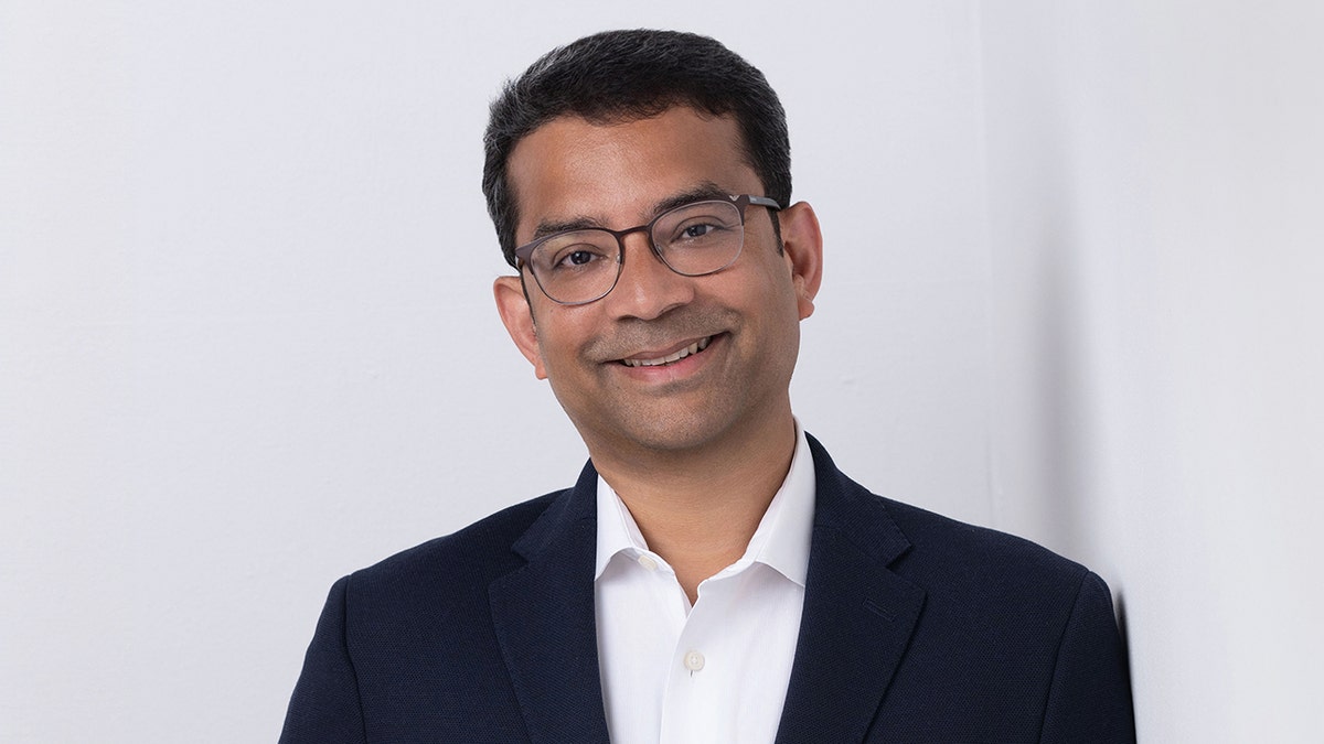 Prithwiraj Choudhury profesor de la Escuela de Negocios de Harvard