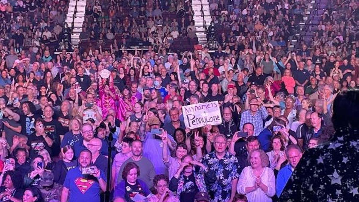 Público en el concierto de Ringo Starr en Connecticut