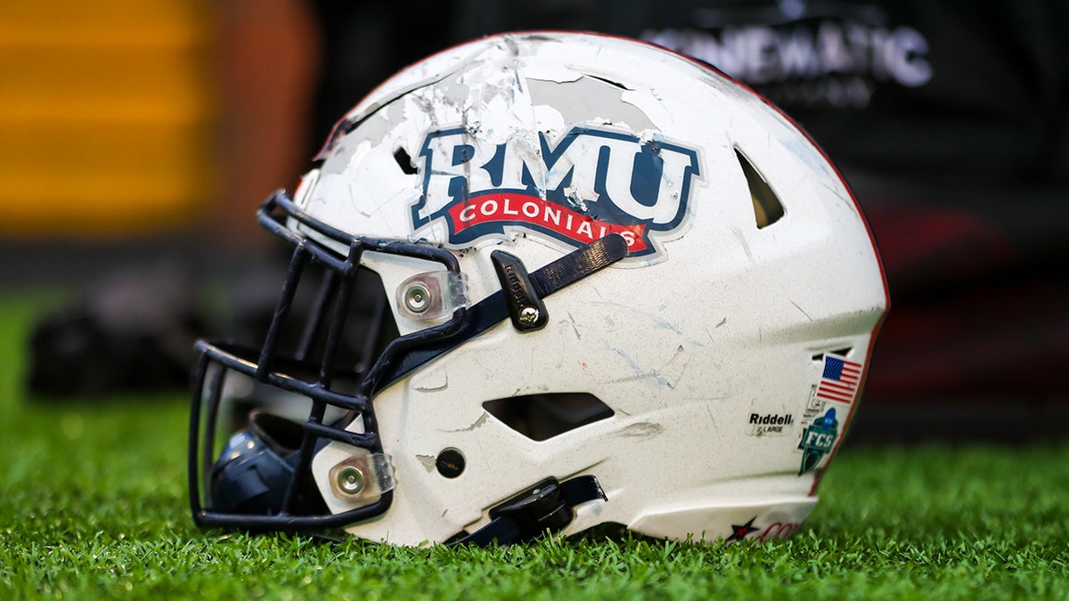 Robert Morris helmet