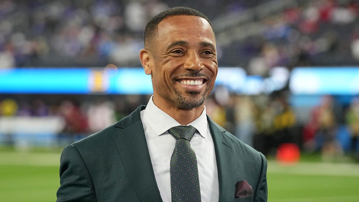 Rodney Harrison sonríe