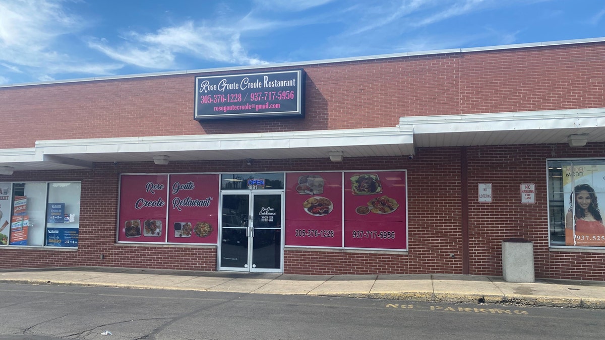 Rose Groute Creole Restaurant de Springfield, Ohio, un popular establecimiento de comida haitiana que abrió en agosto de 2023.