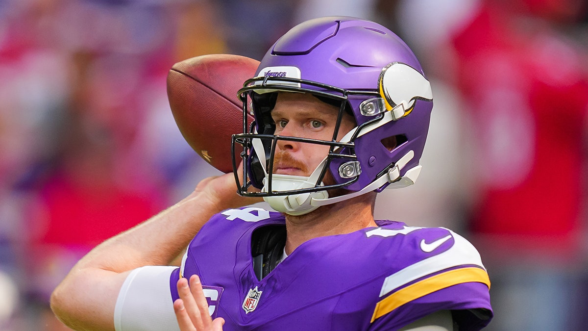 Vikings' Sam Darnold Launches 97-yard Touchdown To Justin Jefferson Vs ...