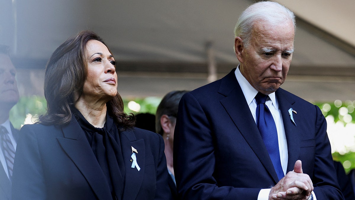 O presidente dos EUA, Joe Biden, e a candidata presidencial democrata e vice-presidente Kamala Harris participam de uma cerimônia que marca o 23º aniversário dos ataques de 11 de setembro de 2001