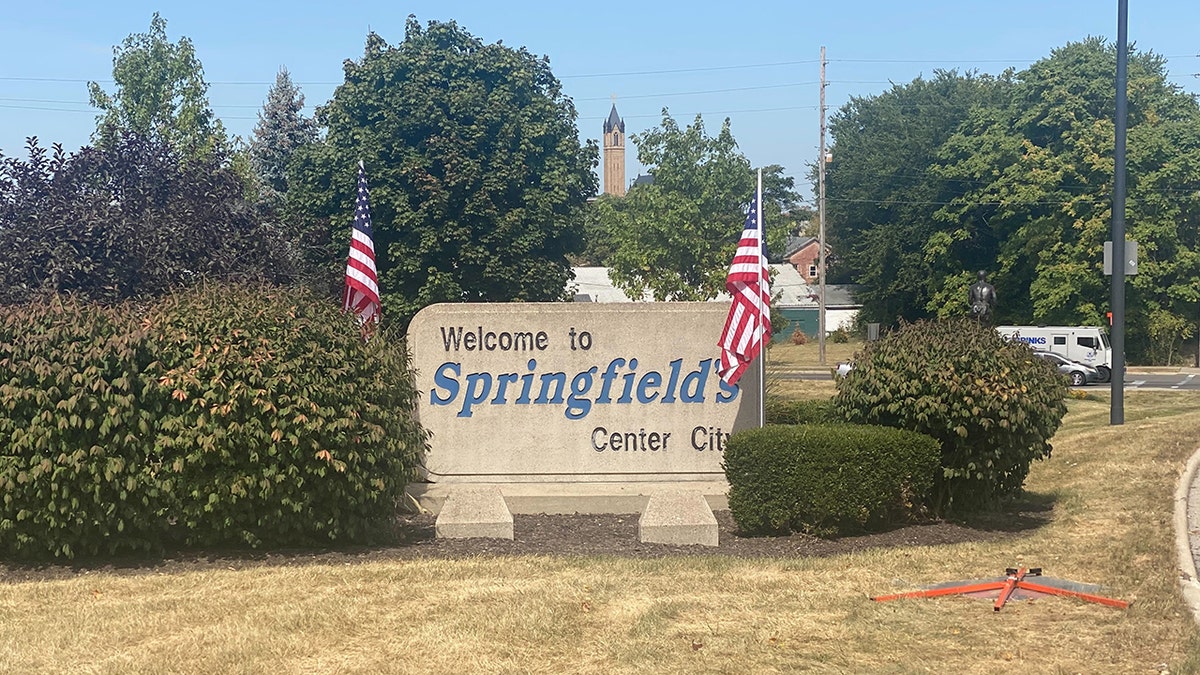 Sign-welcoming-motorists-to-city-of-Springfield,-Ohio.