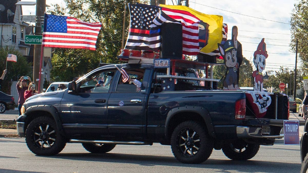 Camioneta de apoyo a Trump