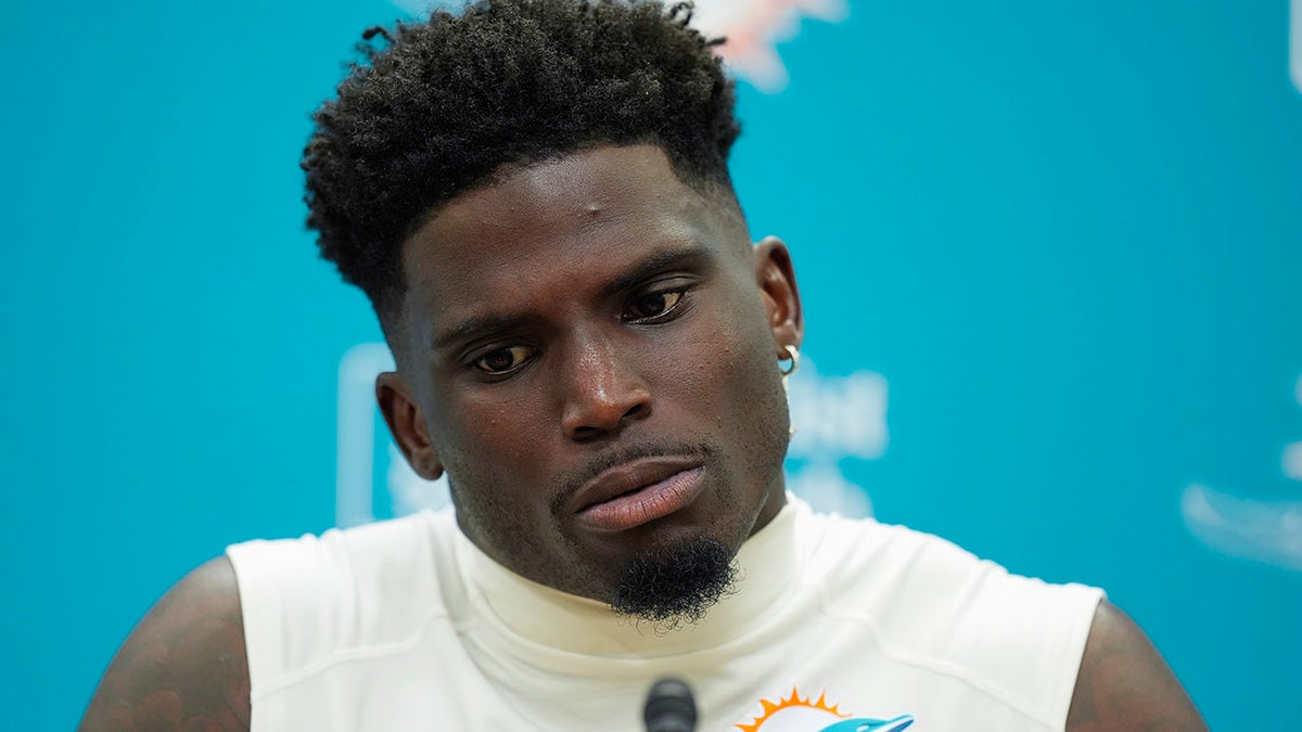 Tyreek Hill lors d'une conférence de presse