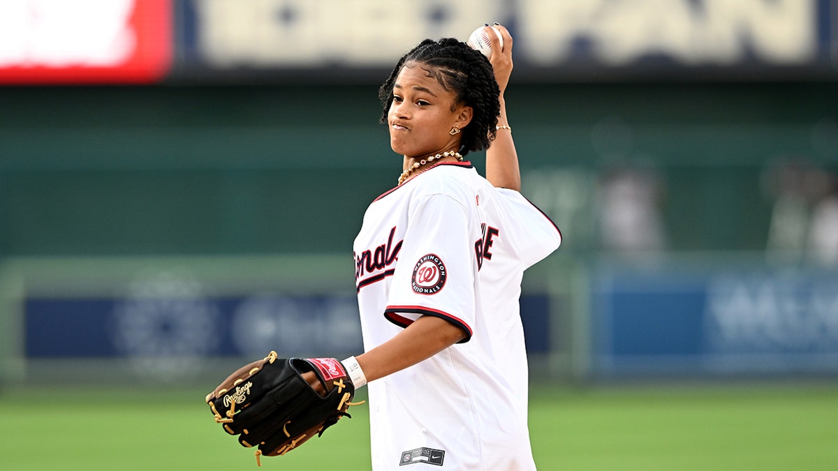 Croix Bethune throws a pitch