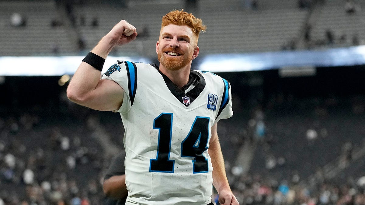 Andy Dalton sonríe