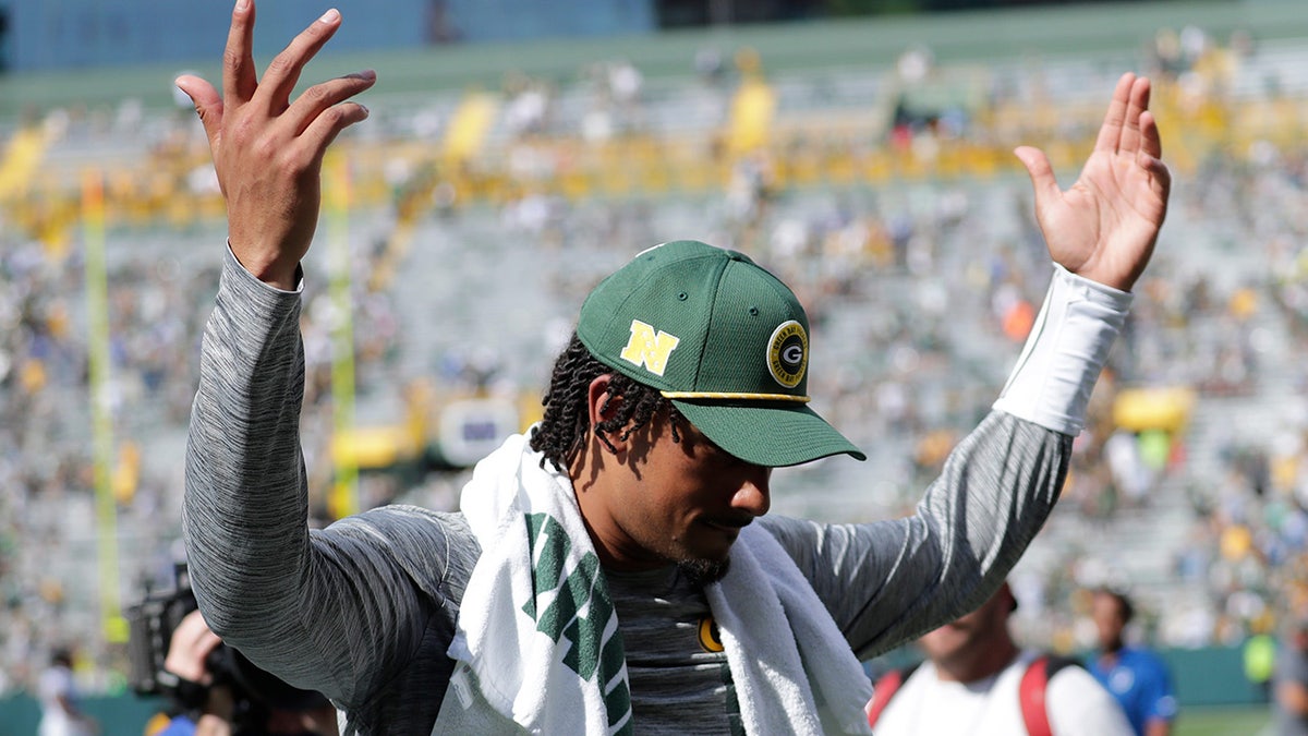 Packers’ Jordan Love back throtriumphg at train, shotriumphg preferable recovery from knee injury