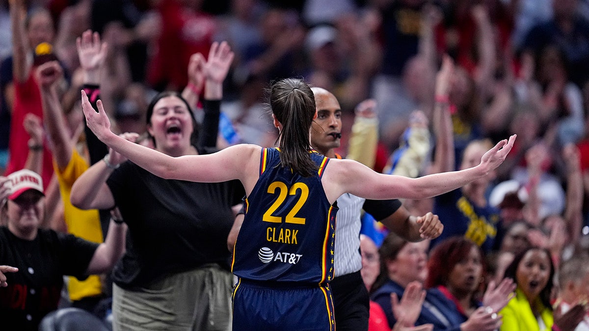 Caitlin Clark scores career-high 35 points, sets WNBA rookie single-season  scoring record | Fox News