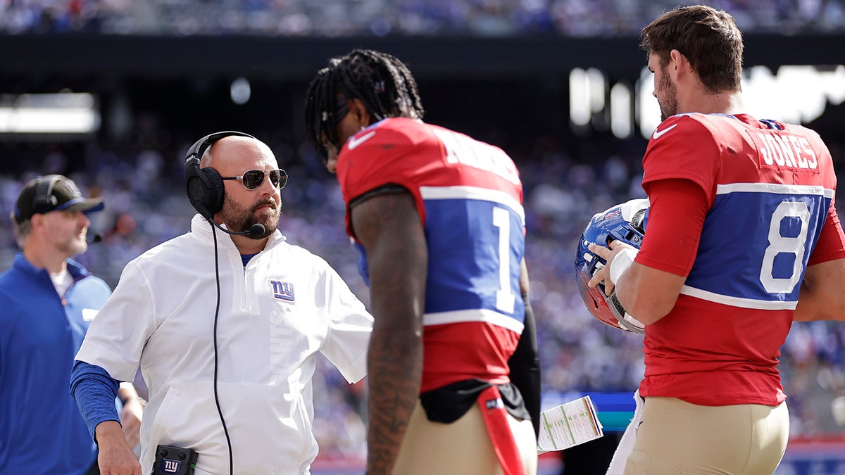 Brian Daboll com Malik Nabers e Daniel Jones