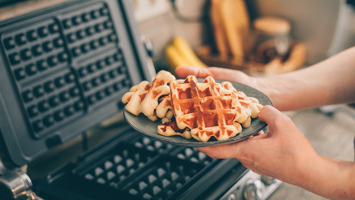 Give your kitchen an upgrade with these kitchen appliances, all currently on sale. 