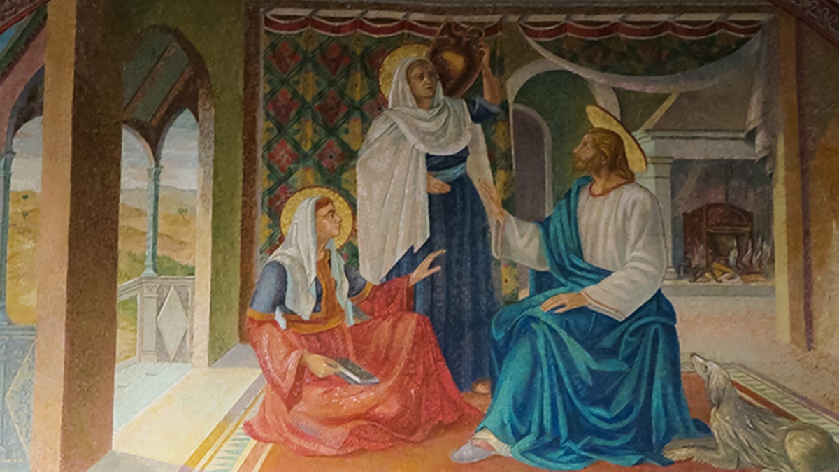 A mosaic showing the meeting of Jesus, Mary, and Martha.